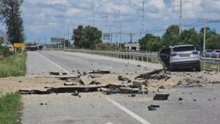 Image from: Lori Bawa Muatan Telur Terbalik, Penduduk ‘Borong' Sampai Licin
