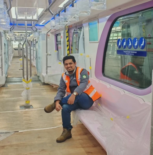 Image from: Tular Kisah Ayah & Anak Di Sebalik LRT3, Coretan Undang Sebak