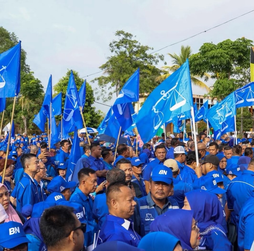 Image from: PRN Negeri Sembilan: Asyraf, Abdul Hadi Curi Tumpuan Ketika Iringi Calon Di Jempol