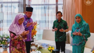 Image from: Tulisan Ikonik 'IPOH' Diturunkan Sementara Untuk Kerja Pembaikan - MBI