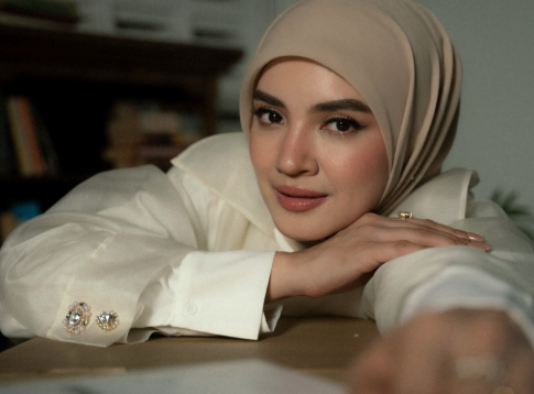 Image from: Fazura Kembali Dengan "Kisah Terbaik", Sebuah Naskhah Kekuatan, Penerimaan & Harapan