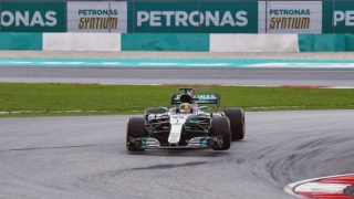 Image from: Anwar Akan Bincang Dengan Petronas Cadangan Eksplorasi Minyak Di Maldives