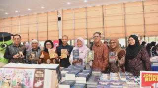 Image from: “Masyarakat Tidak Nilai Berapa Banyak Bintang Di Bahu...”, Pesan Terakhir Ayob Khan Buat Warga PDRM