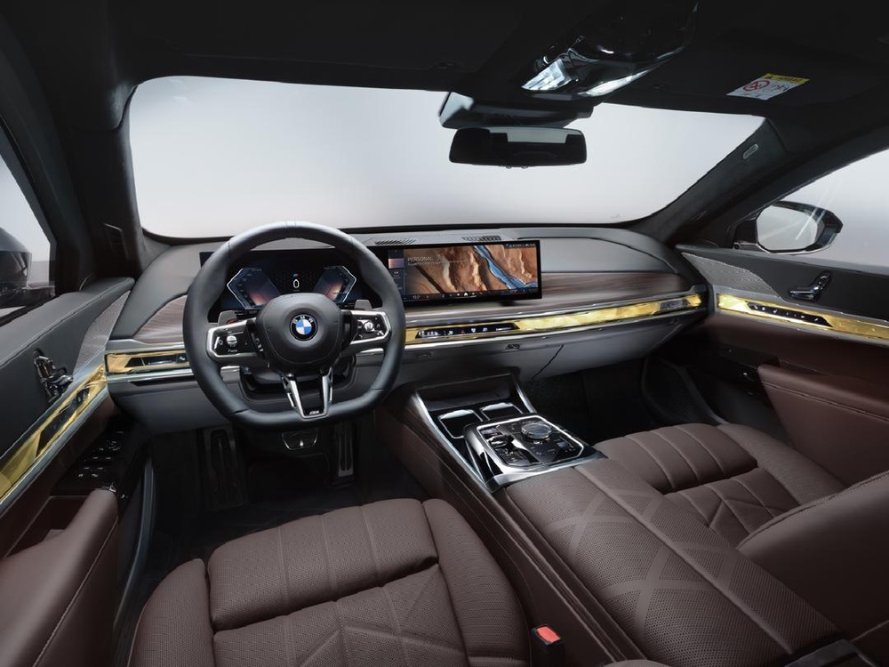 Image from: BMW 7 Series Protection: Jentera Kebal Mewah