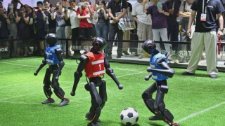 Image from: Robot China Pecah Rekod Usain Bolt, Catat 9.39 Saat Dalam 100m