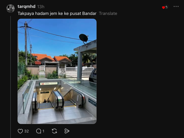 Image from: Lelaki Minta Idea Nak Buat Apa Ruang Kosong Tepi Rumah, Terhibur Tengok Cadangan Netizen