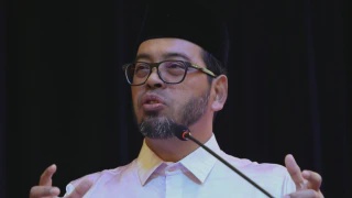 Image from: Keajaiban Berlaku, Khairul Aming Kongsi Trik Beli Tiket F1 Walaupun Sudah “Sold Out”