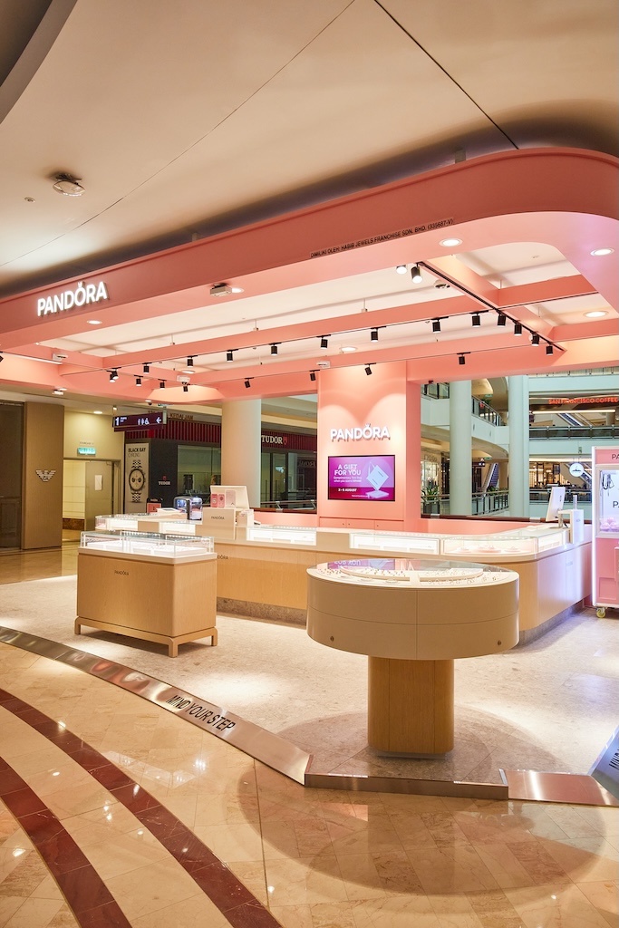 Image from: PANDORA Malaysia Buka Semula Butik Di Pavillion KL dan Suria KLCC Dengan Konsep Baharu