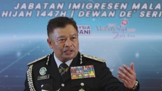 Image from: Nahas Kenderaan JIM: Jenazah Tiga Beranak Selamat Dikebumikan