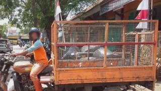 Image from: “Selepas Setahun Jaga Disiplin,” Khairul Aming Kongsi Turun Berat 24Kg Hasil Pergi Gym Setiap Hari Walau Sibuk Berbisnes
