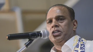 Image from: SPRM Akan Serah Notis Pengisytiharan Harta Kepada Saravanan, Isteri Dan Tiga Anak