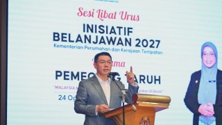 Image from: Hampir 150 Pelajar Cemerlang Pahang Terima Komputer Riba, SSPN Prime RM1,000