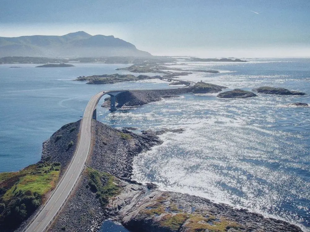 Image from: Jalan Atlantik: Keajaiban Seni Bina Norway