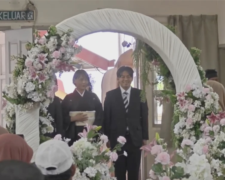 Image from: Emcee Buat Keluarga Pengantin Warga Jepun Terkejut, Siap Disangka Fasih Berbahasa Jepun