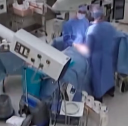 Image from: Detik Cemas Ketika Gempa Jepun Tular, Doktor Dipuji Lindungi Pesakit Atas Meja Bedah