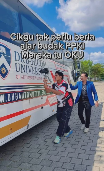 Image from: Guru Bimbing Murid PPKI Hasil Video Ala-Ala 'Transformers', Bakatnya Bikin Ramai Kagum