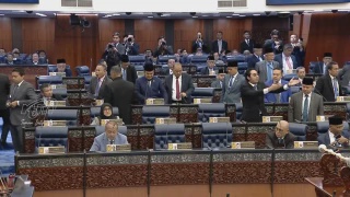 Image from: TH Kembali Kukuh, Kerugian Lalu Hampir RM13 Bilion Akibat Salah Urus Ditanggung Semua - Amir Hamzah