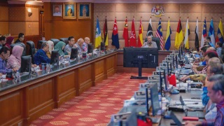 Image from: Penjual Ikan Mengaku Salah Ugut Guna Pisau Pemotong Daging