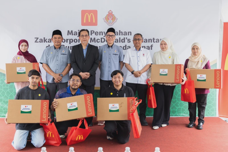Image from: McDonald’s Malaysia Serah Zakat RM100,000 kepada MAIK, Perluas Manfaat Zakat kepada Komuniti Dan Pelajar UMK