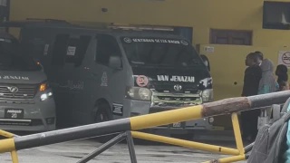 Image from: Nahas Kenderaan JIM: Jenazah Tiga Beranak Selamat Dikebumikan