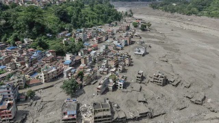 Image from: Tular Rakaman Dron Pelancong Rekod Detik Glasier Runtuh Di Nepal