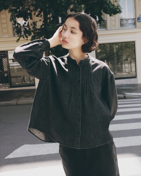 Image from: UNIQLO Lancar Koleksi Perancis FW26, Ini Senarai Harga & Rekaan Unik