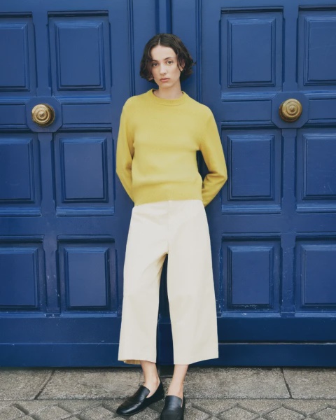 Image from: UNIQLO Lancar Koleksi Perancis FW26, Ini Senarai Harga & Rekaan Unik