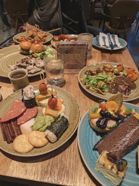 Image from: Port Makan Hujung Minggu: Moxy Putrajaya Relaunch Bufet 'Eat-Chew'