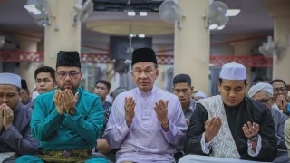 Image from: Isteri Pegawai Bomba Hilang Di Nepal Berlepas Ke Kathmandu Hari Ini