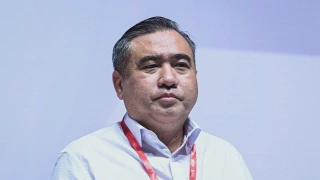 Image from: Najib Masih Berhadapan Pelbagai Kes Walaupun Jalani Tahanan Rumah