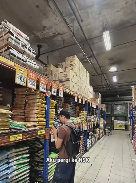Image from: "Malaysia Krisis Beras?" - Warga Seberang Turun Padang ‘Check’ Beberapa Pasar Raya
