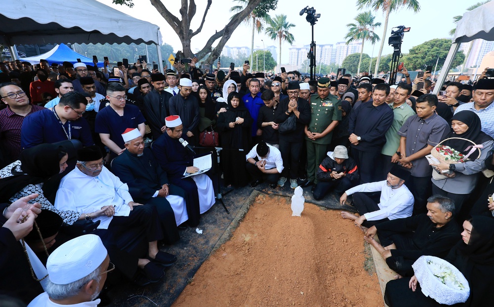 Image from: Banjir Dan Tanah Runtuh Nepal: 21 Maut, 747 Keluarga Terjejas