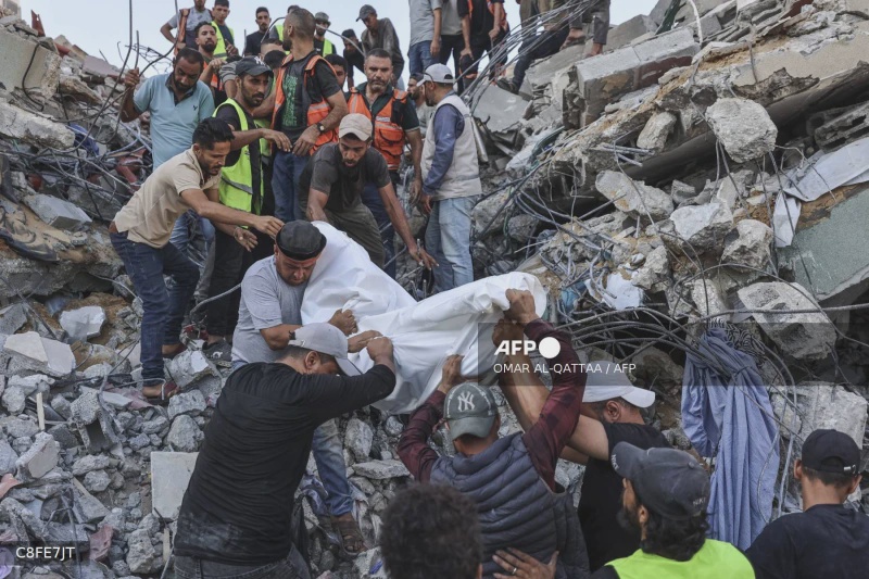 Image from: Bangunan Pangsapuri Runtuh Di Gaza, 20 Maut & Puluhan Masih Hilang