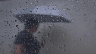 Image from: Sengaja Buat Ombak, Lelaki Ditahan Tunggang Jet Ski Atas Jalan Raya Ketika Banjir