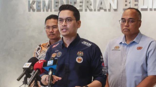 Image from: Tutup Penampilan Terakhir Di Sukan Asia Dengan Emas, Air Mata Azizulhasni Tumpah