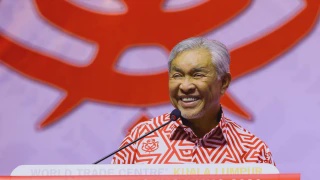 Image from: UMNO Tidak Mahu Lagi Bergantung Pada PH, PN, Pas Atau DAP - Mohamad Hasan