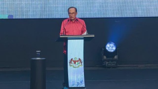 Image from: Geran Khas Interim Sarawak Dinaikkan Kepada RM1.5 Bilion - PM Anwar