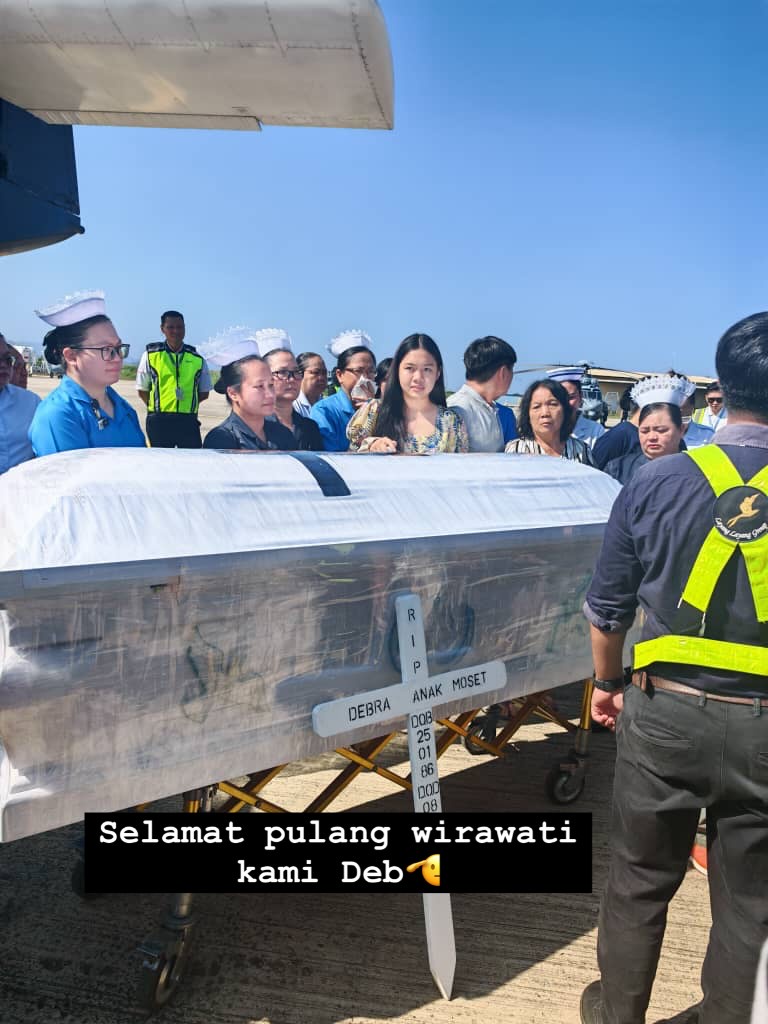Image from: “Kau Lah Wirawati Negara Kami” - Rakan Sebak Iringi Kepulangan Debra