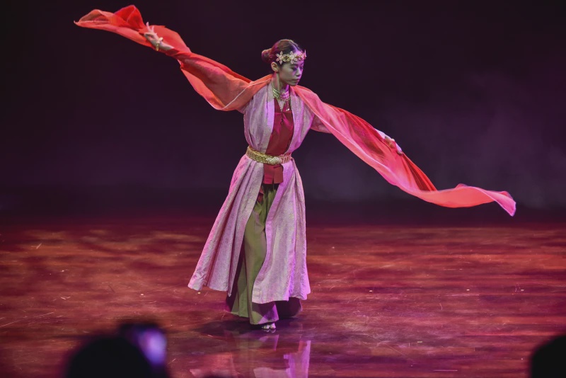 Image from: Nafas Baharu ‘Puteri Santubong’ untuk Generasi Baharu di Istana Budaya