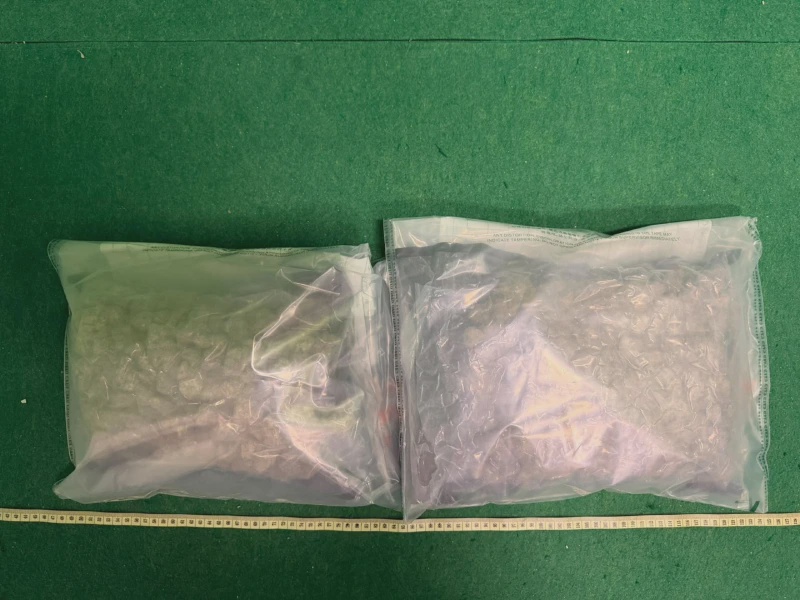 Image from: Wanita Malaysia Ditahan Di Hong Kong, Cuba Seludup 8kg Ganja Bernilai RM830,000
