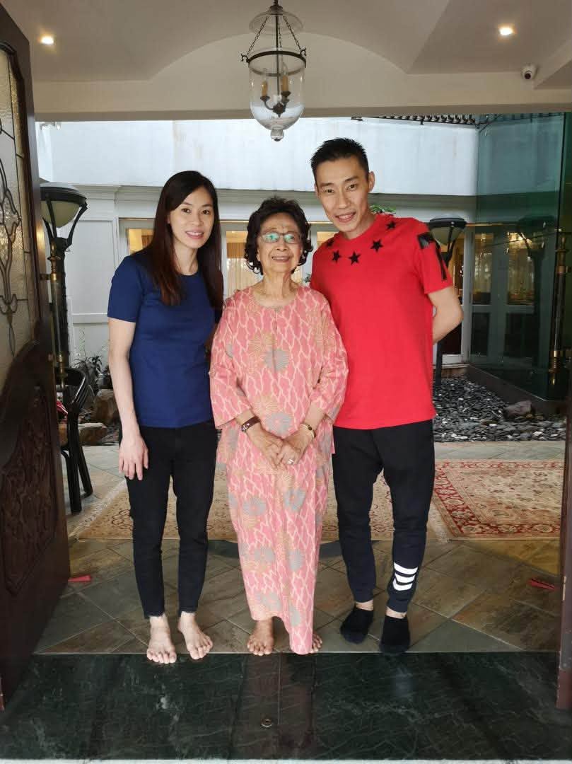 Image from: “Tun Adalah Pahlawan Buat Badminton Malaysia” - Lee Chong Wei