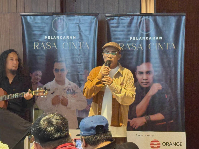 Image from: Ezad Lazim Lancar ‘Rasa Cinta’ Di Bawah Label Sendiri, Turut Perkenal Dua Artis Baharu