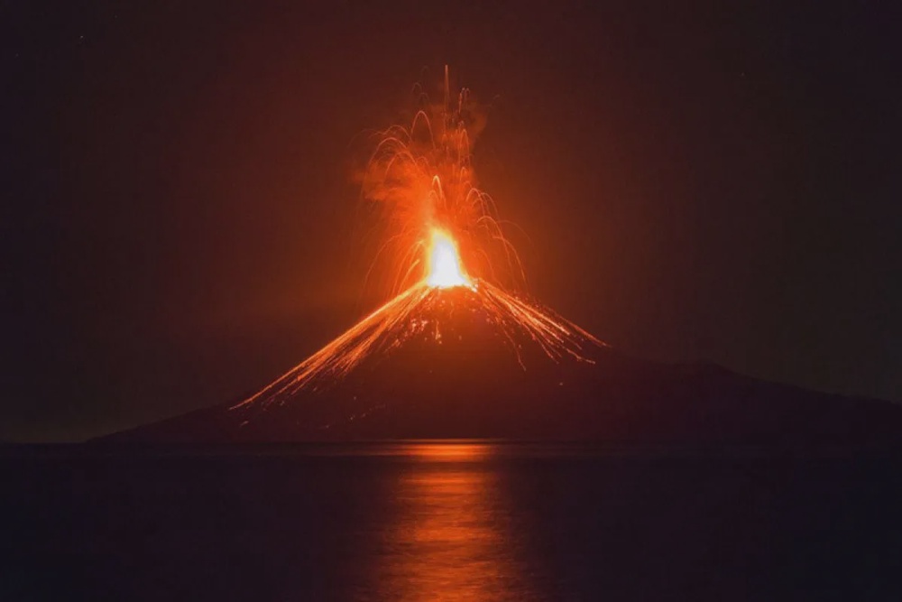 Image from: Indonesia No. 1, Senarai Negara Dengan Jumlah Gunung Berapi Aktif Paling Banyak