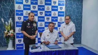 Image from: Dua Penunggang Motosikal Maut Dalam Kemalangan Tiga Kenderaan