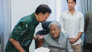 Image from: Protes Pelajar: 400 Hingga 500 Sekolah Di Perancis Digantung Operasi