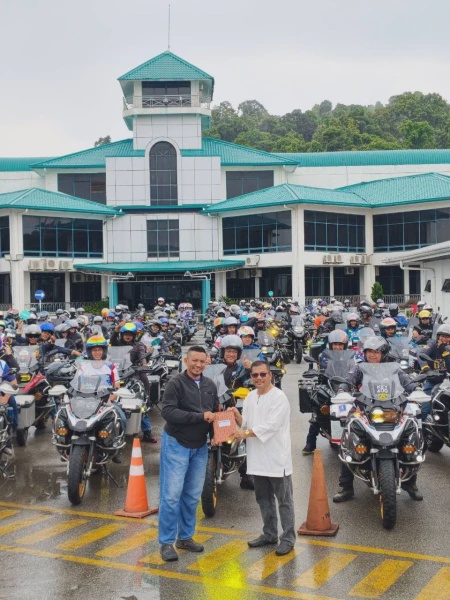 Image from: Konvoi BMW GS Owner Malaysia 'Serang' Langkawi, Eratkan Hubungan Komuniti