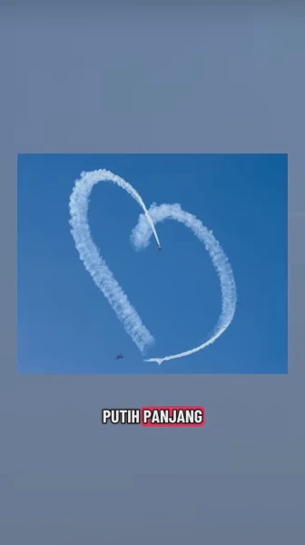 Image from: “Ingatkan Asap…” Lelaki Indonesia Jelaskan Maksud Garis Putih Di Belakang Pesawat