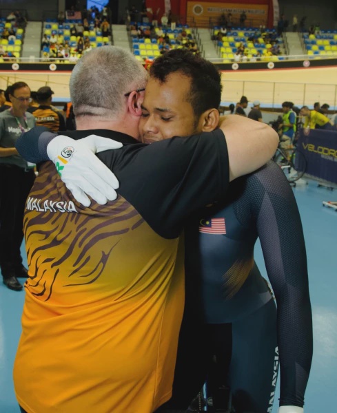 Image from: Dibimbing Sejak Usia 19 Tahun, Shah Firdaus Kenang Pengorbanan John Beasley