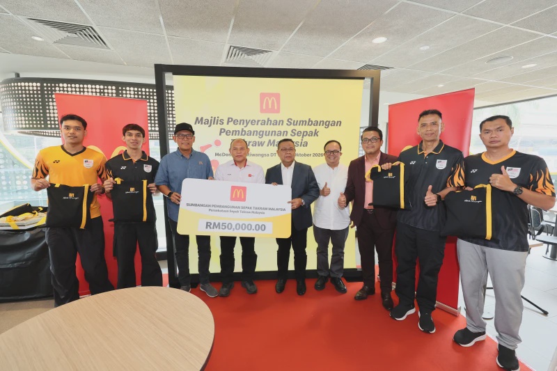 Image from: McDonald’s Malaysia Raikan Wira Sepak Takraw Negara, Tunai Janji Sumbangan RM50,000