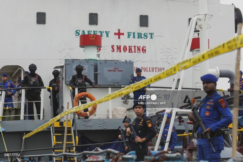 Image from: Indonesia Rampas 1.16 Tan Ketamin Di Selat Melaka, Kapal Milik Syarikat Malaysia Ditahan